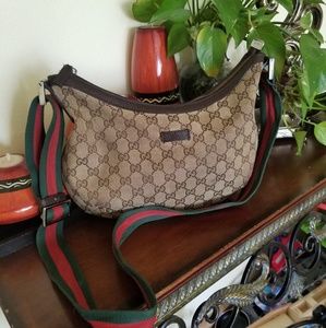 Authentic Gucci messenger